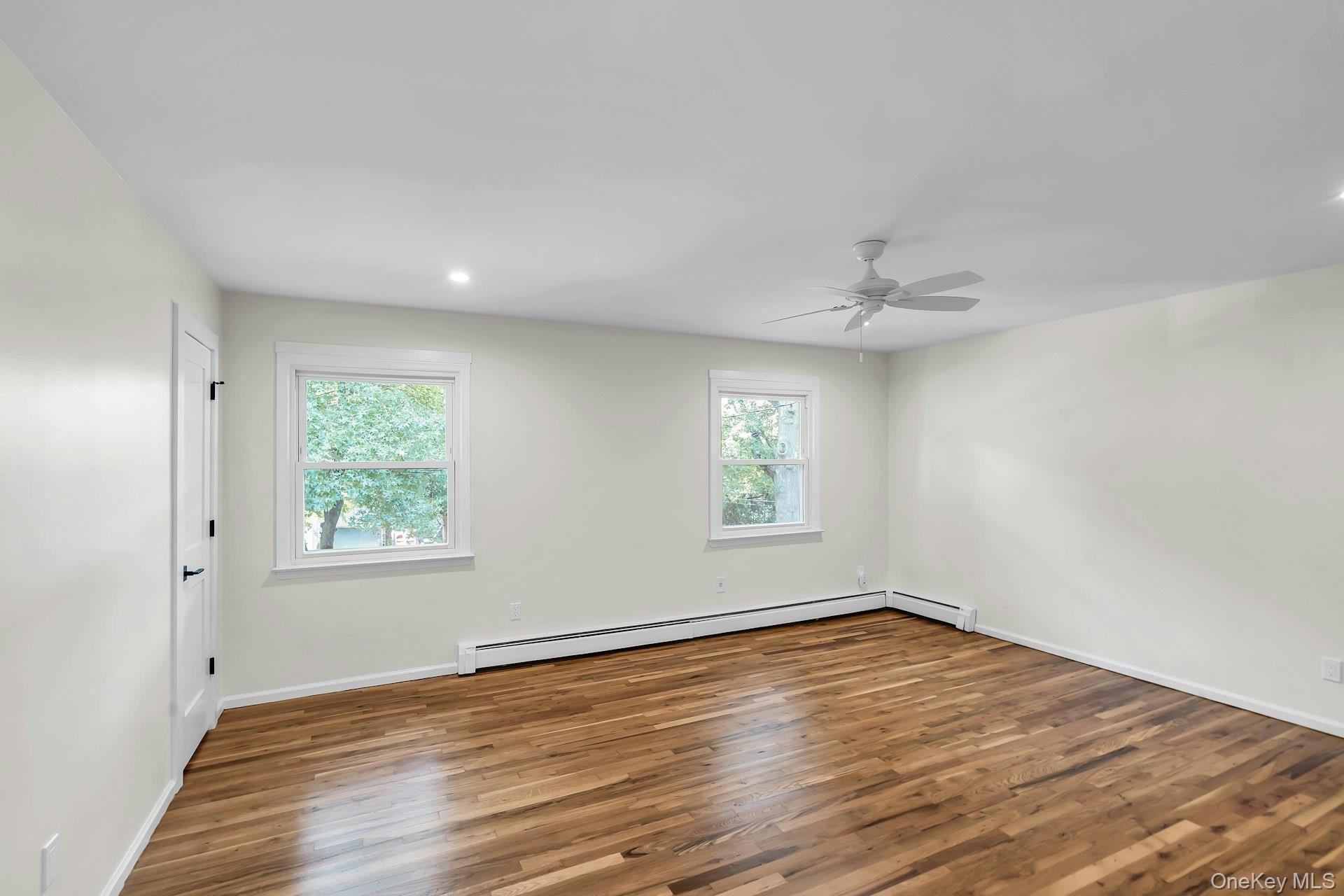 7 Anchorage Road, Unit 2 Port Washington, NY 11050 - Photo 2 of 16 Gallery Image 2