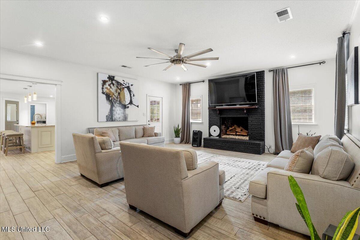 1404 Neal Road Picayune, MS 39466 - Photo 21 of 36 25-HJ0A9957