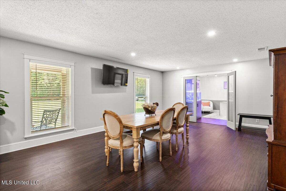 1404 Neal Road Picayune, MS 39466 - Photo 8 of 36 12-HJ0A9907