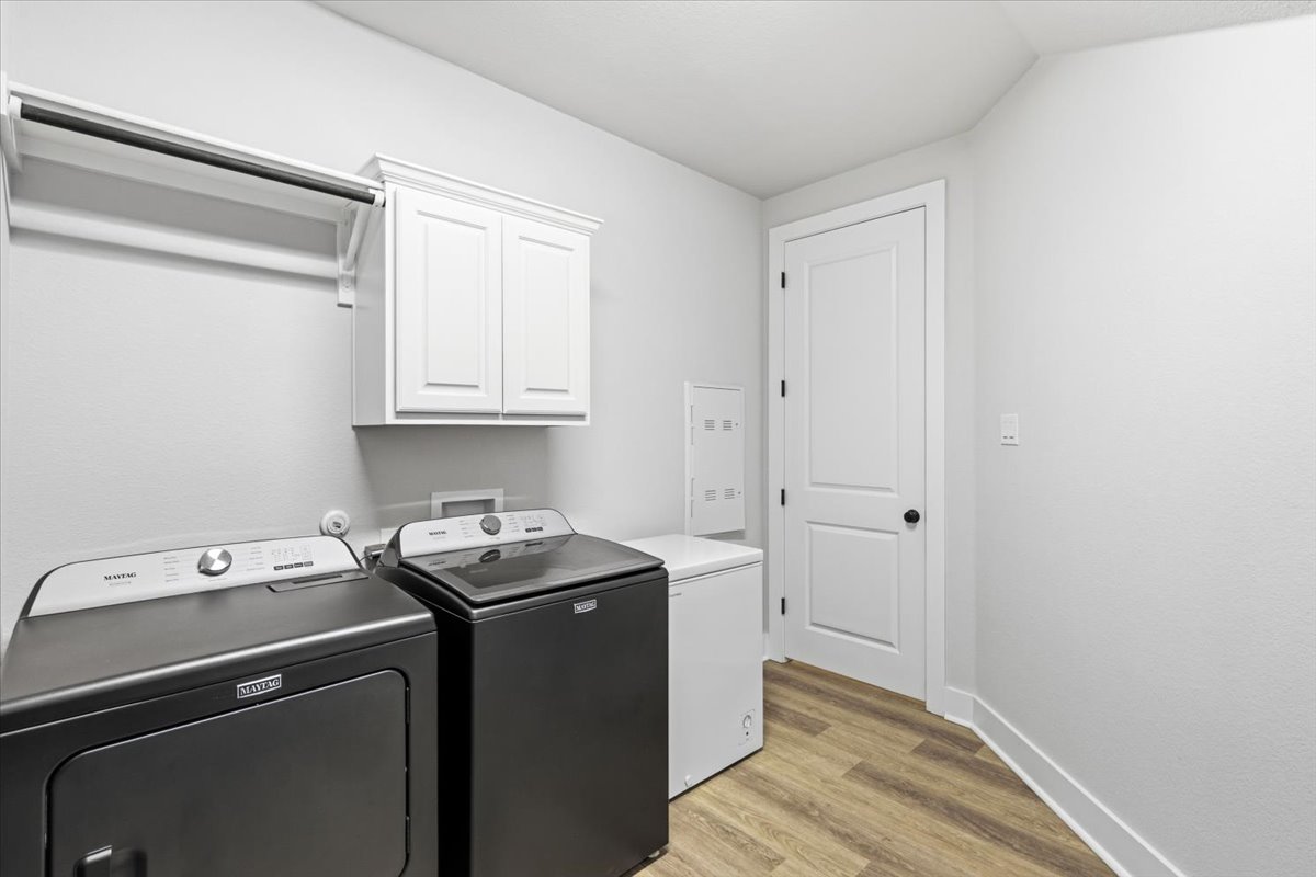 117 Peacevine Lane Georgetown, TX 78628 - Photo 24 of 31 Washer and Dryer do not convey