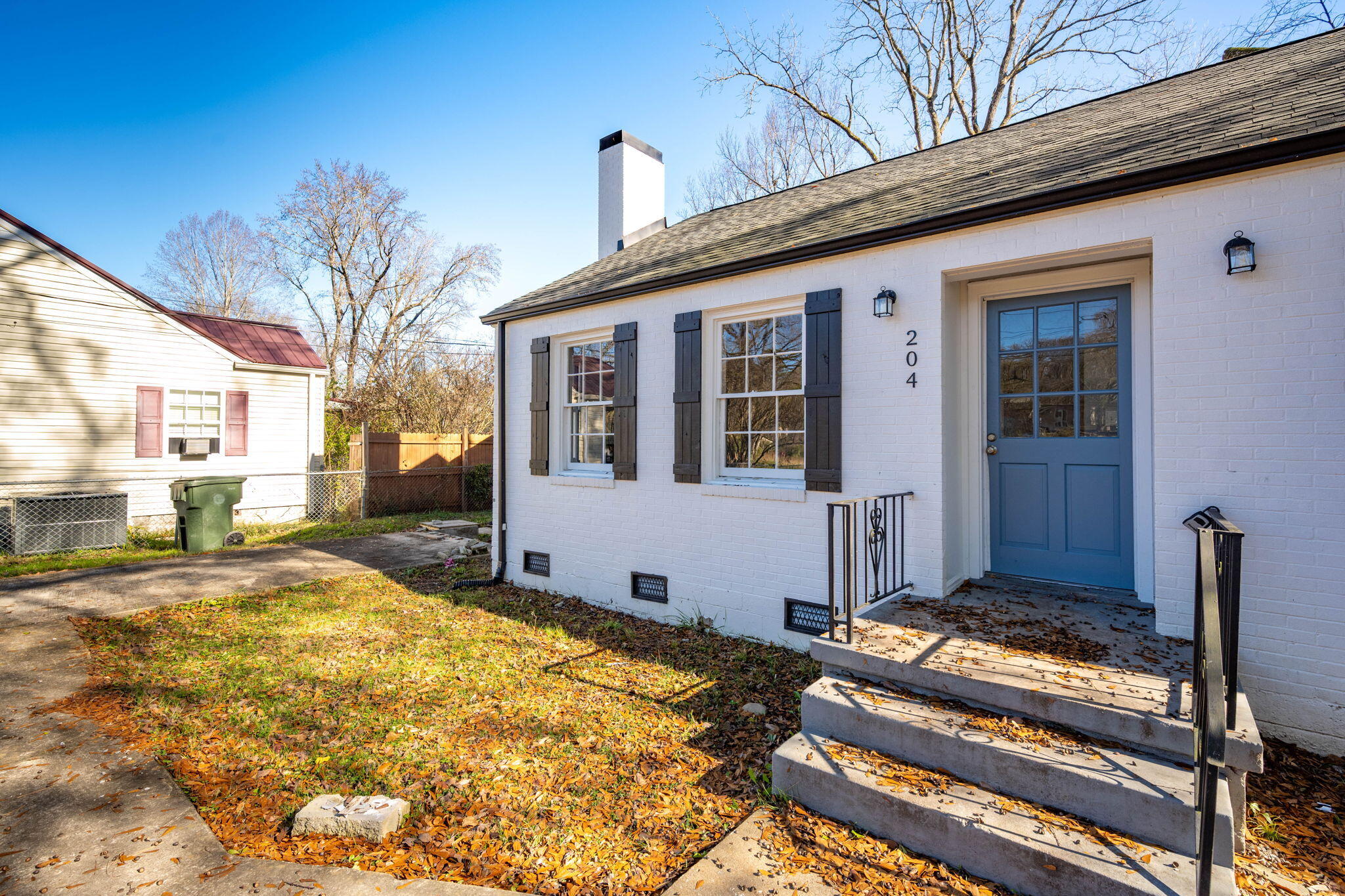 204 Shawnee Trail Chattanooga, TN 37411 - Photo 3 of 33 4-web-or-mls-DSC_5440
