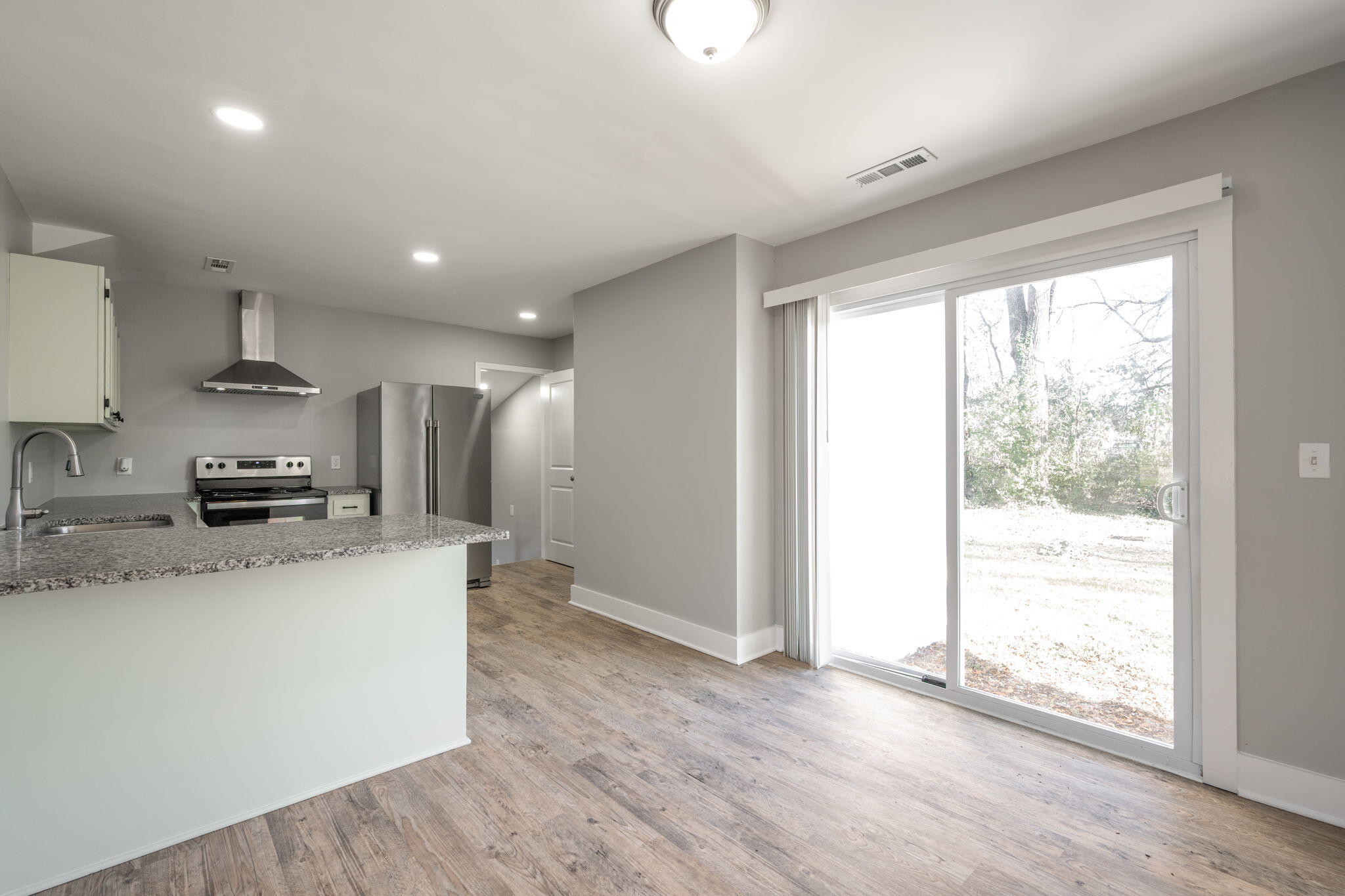 204 Shawnee Trail Chattanooga, TN 37411 - Photo 8 of 33 13-web-or-mls-DSC_5466