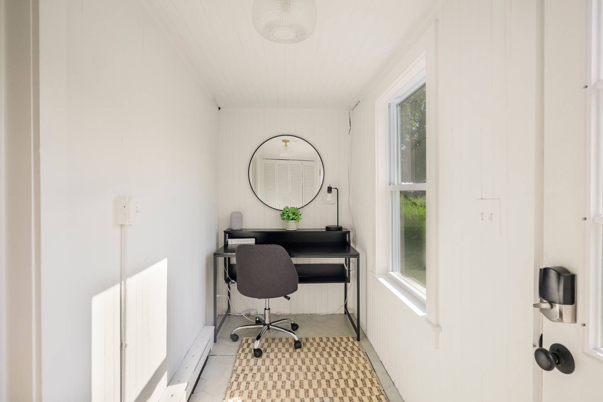 86 Old Country Road East Quogue, NY 11942 - Photo 9 of 16