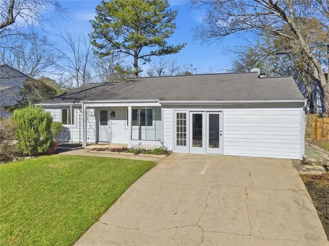 $415,000 | 1130 Worthington Hills Drive, Roswell, GA 30076