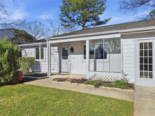 $415,000 | 1130 Worthington Hills Drive, Roswell, GA 30076