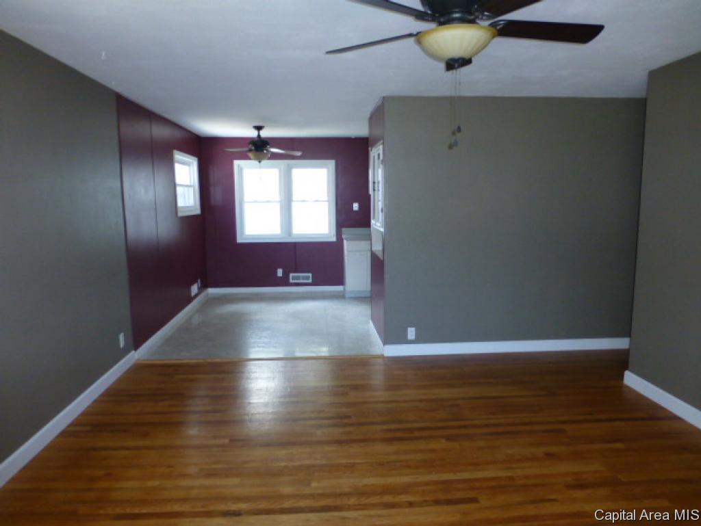 54 Meadowlark Lane Springfield, IL 62702 - Photo 3 of 12