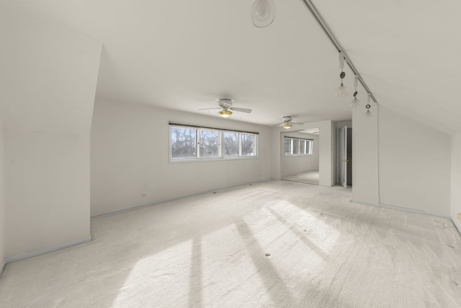 1308 Stonegate Road Naperville, IL 60540 - Photo 19 of 29