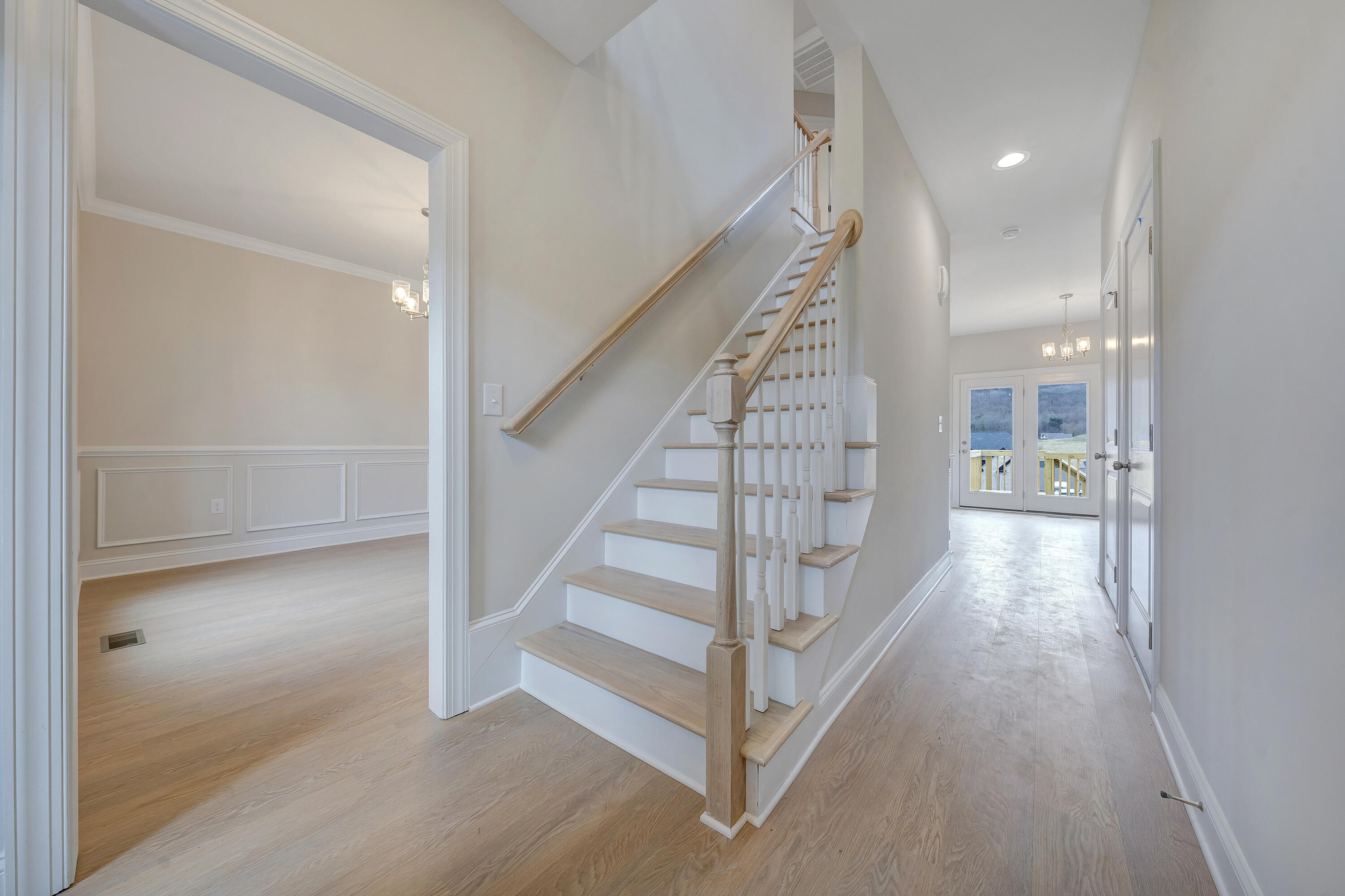 5275 Arrowhead Trail Salem, VA 24153 - Photo 2 of 18 a view of entryway with wooden floor