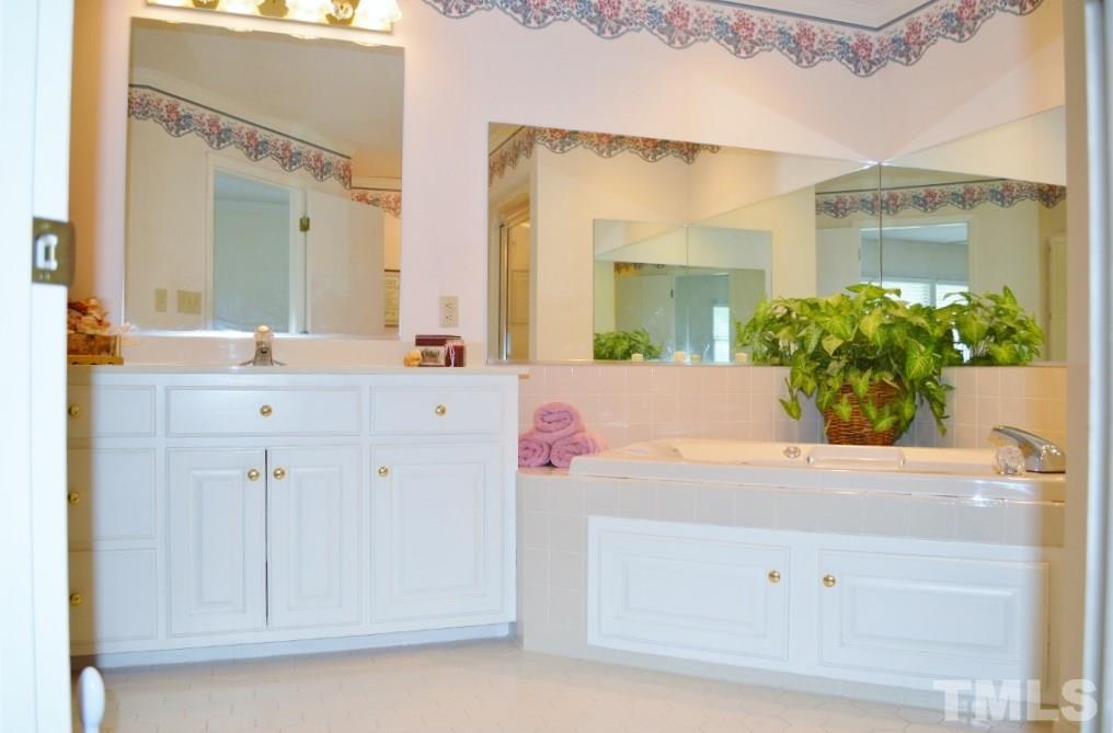 654 Spanish Oak Road Elon, NC 27244 - Photo 15 of 25 Gallery Image 15