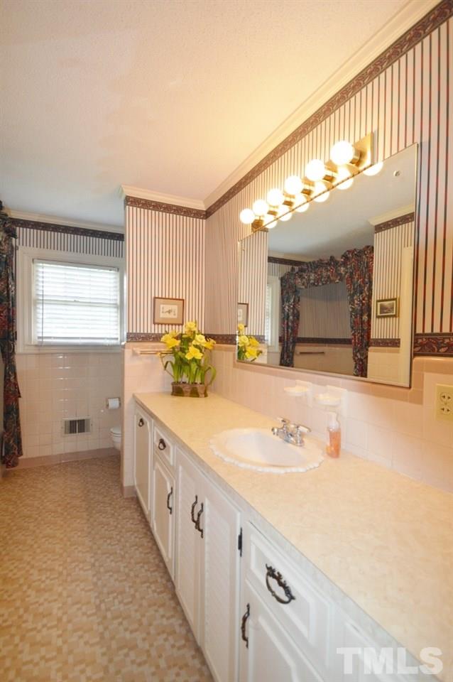 654 Spanish Oak Road Elon, NC 27244 - Photo 18 of 25 Gallery Image 18