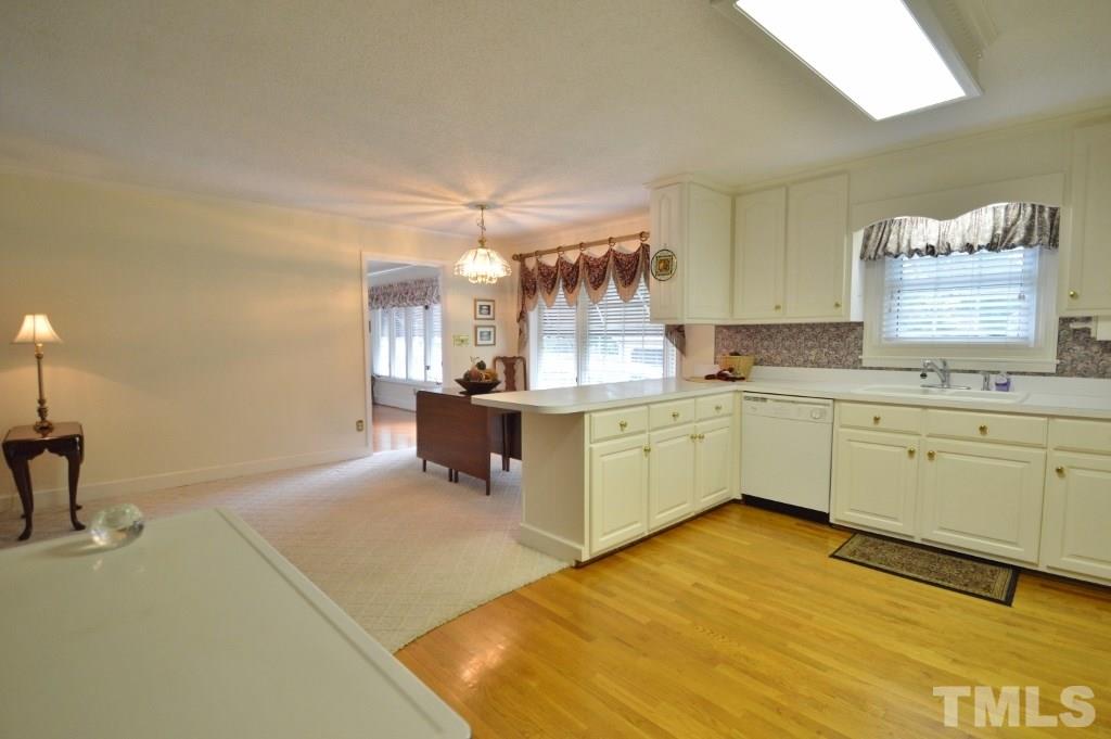 654 Spanish Oak Road Elon, NC 27244 - Photo 4 of 25 Gallery Image 4