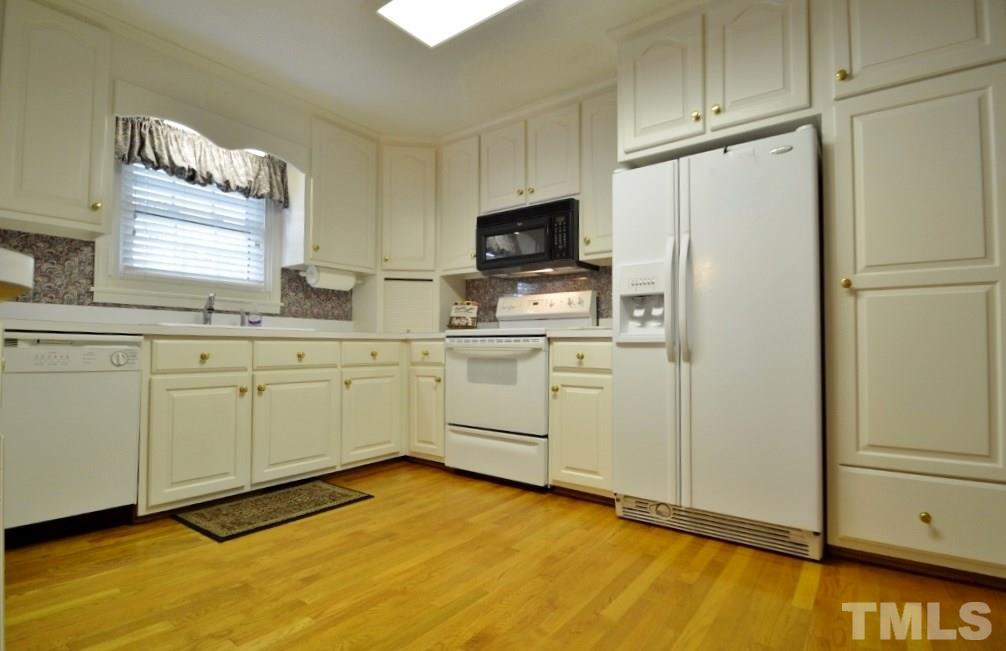 654 Spanish Oak Road Elon, NC 27244 - Photo 5 of 25 Gallery Image 5