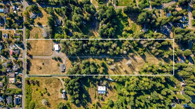 a view of a outdoor space