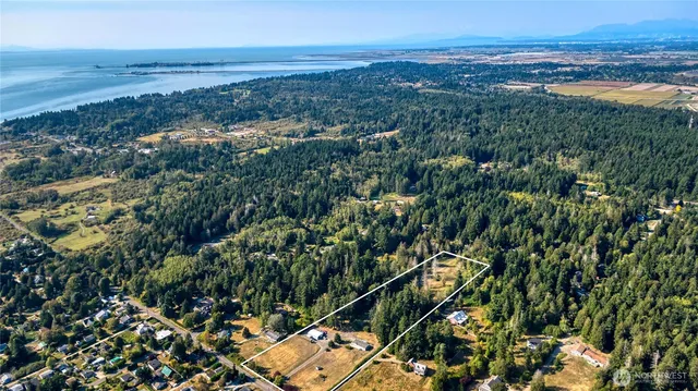 a view of an ocean view