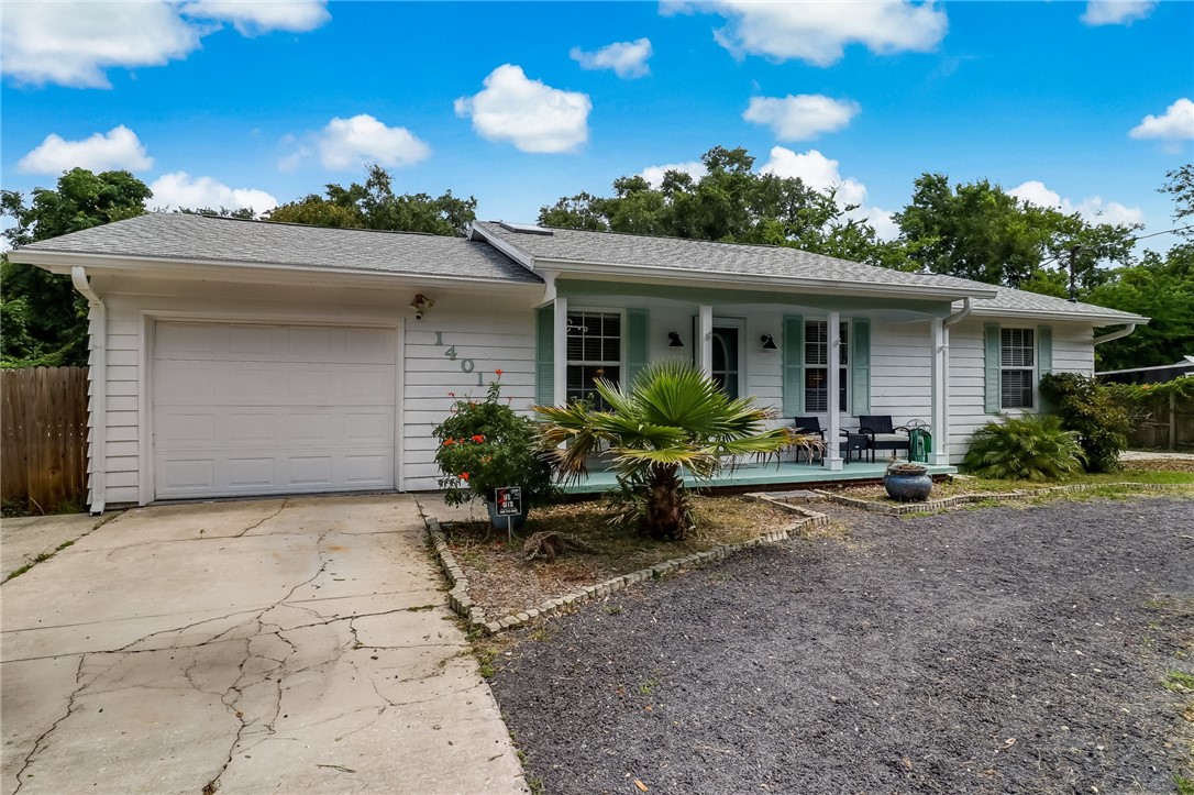 1401 Leon Street Fernandina Beach, FL 32034 - Photo 3 of 32