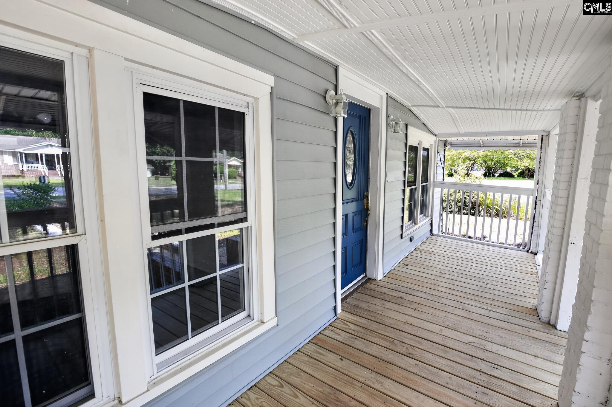 302 Vanboklen Street Eastover, SC 29044 - Photo 3 of 34