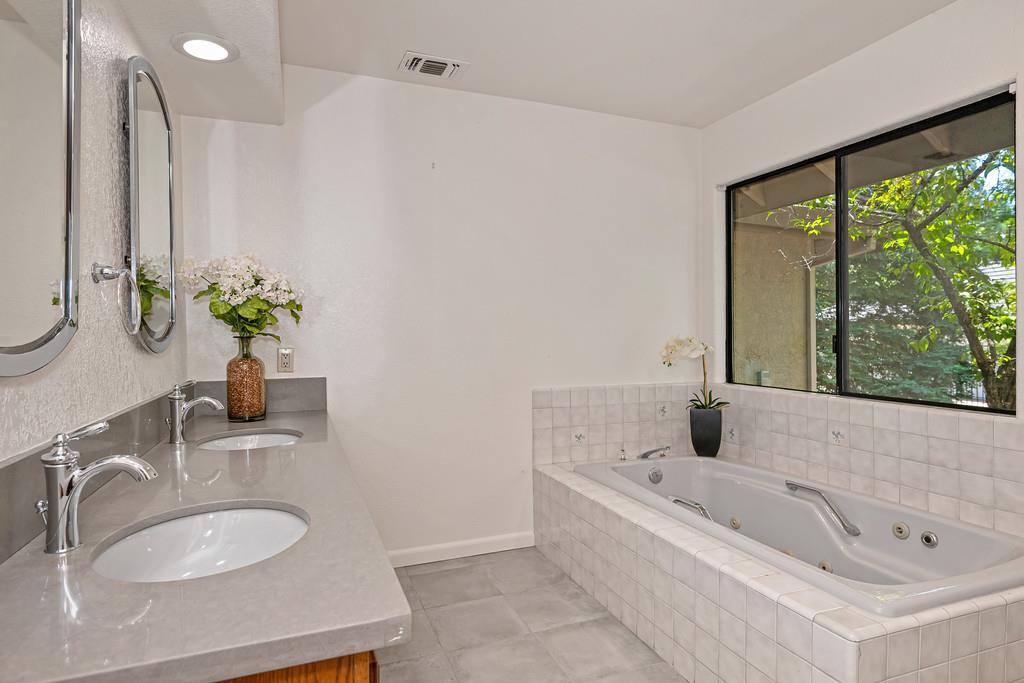 6400 Lago Circle Rancho Murieta, CA 95683 - Photo 40 of 60