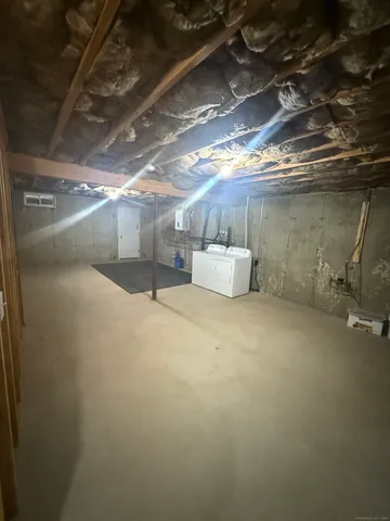 $1,900 | 49 Franklin Street, Unit A, Vernon Rockville, CT 06066