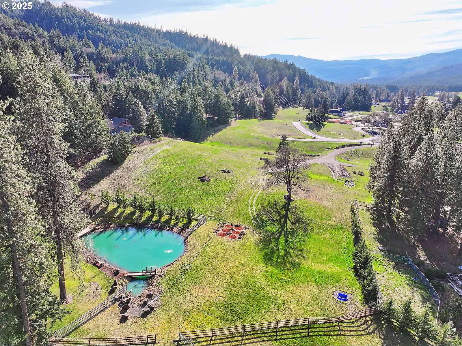 2 Graham Lane White Salmon, WA 98672 - Photo 12 of 18 a view of a swimming pool with a yard