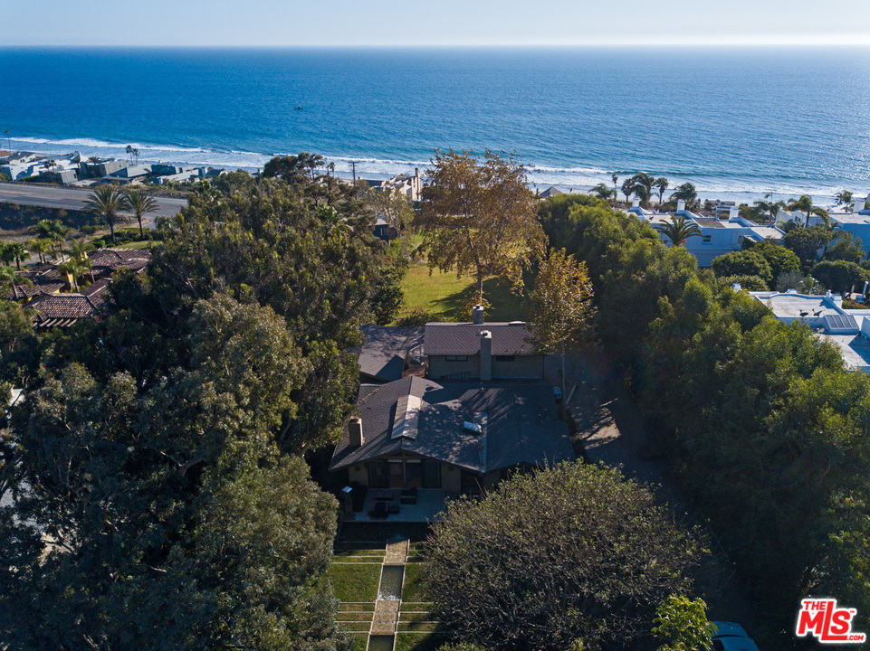 31226 Bailard Road Malibu, CA 90265 - Photo 2 of 23