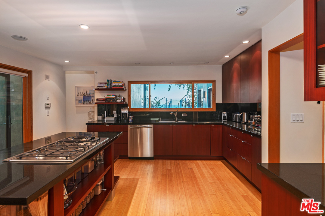 31226 Bailard Road Malibu, CA 90265 - Photo 12 of 23