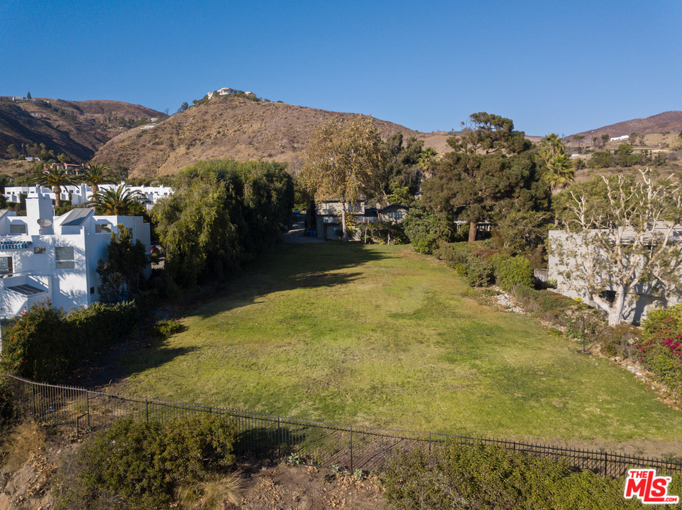 31226 Bailard Road Malibu, CA 90265 - Photo 21 of 23