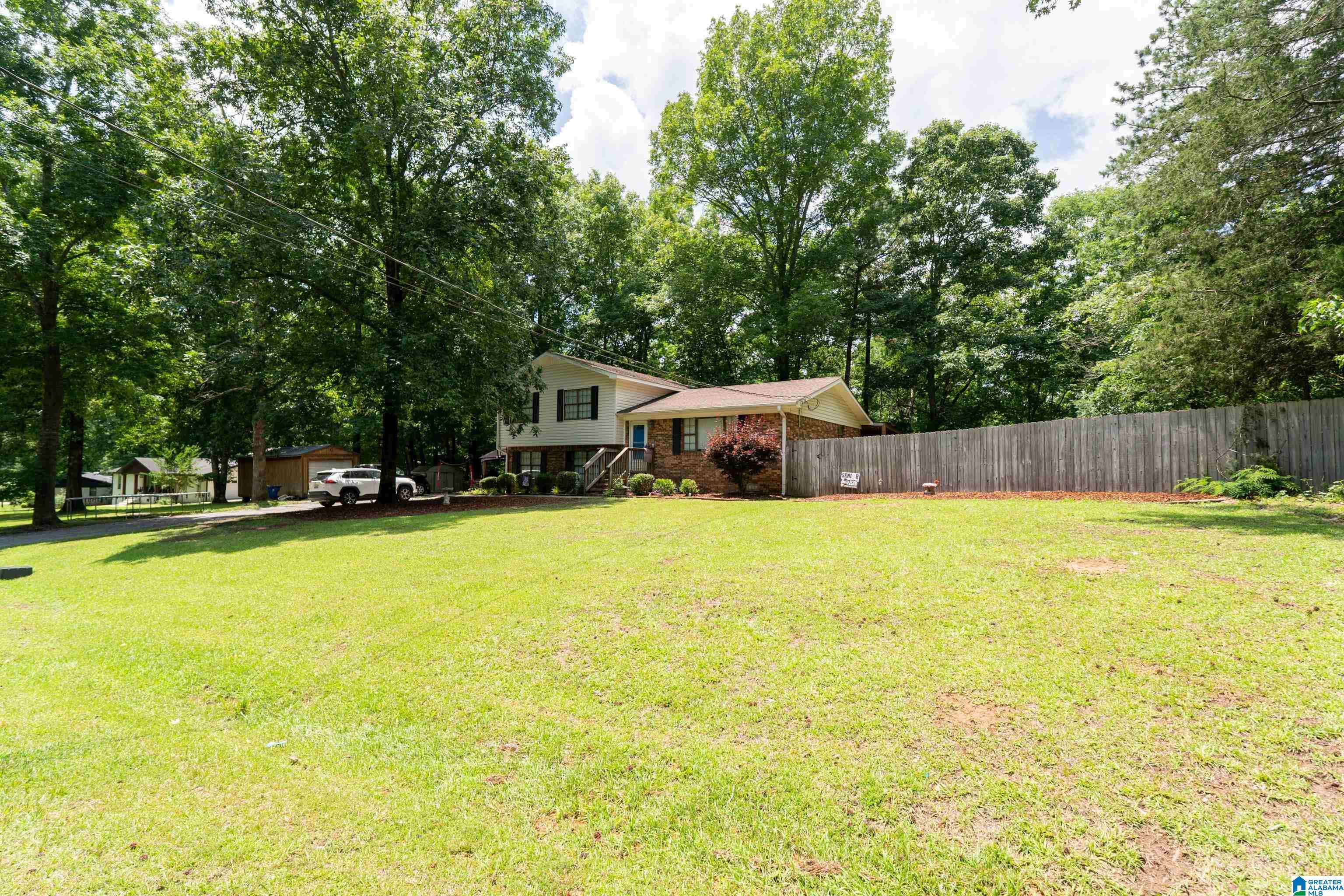 325 Ridgewood Drive Hayden, AL 35079 - Photo 5 of 67