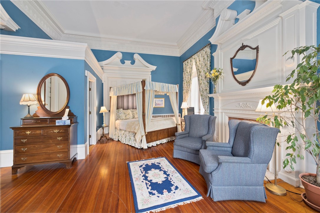 406 Bellevue Avenue Newport, RI 02840 - Photo 14 of 44