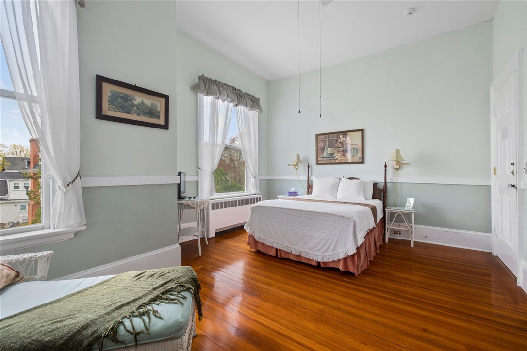 406 Bellevue Avenue Newport, RI 02840 - Photo 19 of 44