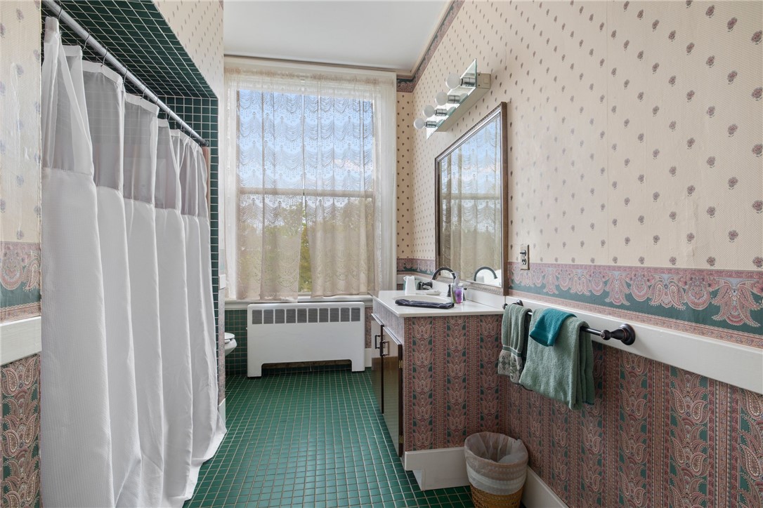 406 Bellevue Avenue Newport, RI 02840 - Photo 25 of 44