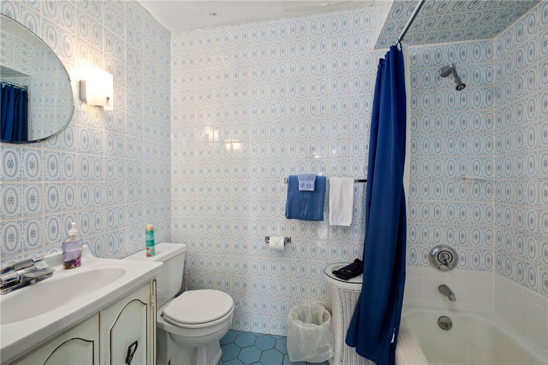 406 Bellevue Avenue Newport, RI 02840 - Photo 28 of 44