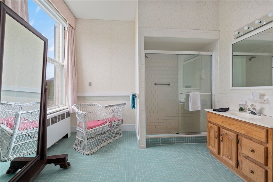 406 Bellevue Avenue Newport, RI 02840 - Photo 29 of 44