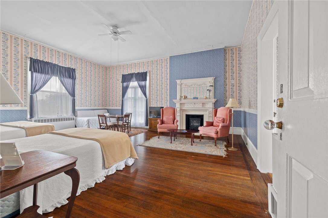 406 Bellevue Avenue Newport, RI 02840 - Photo 30 of 44