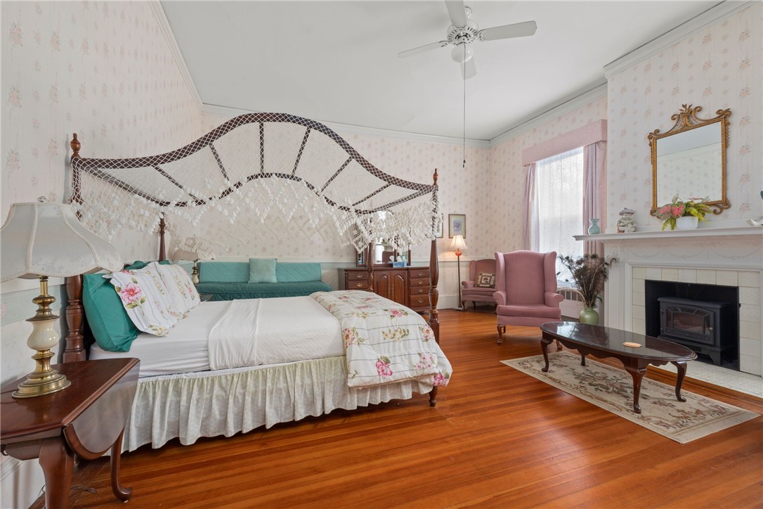 406 Bellevue Avenue Newport, RI 02840 - Photo 31 of 44