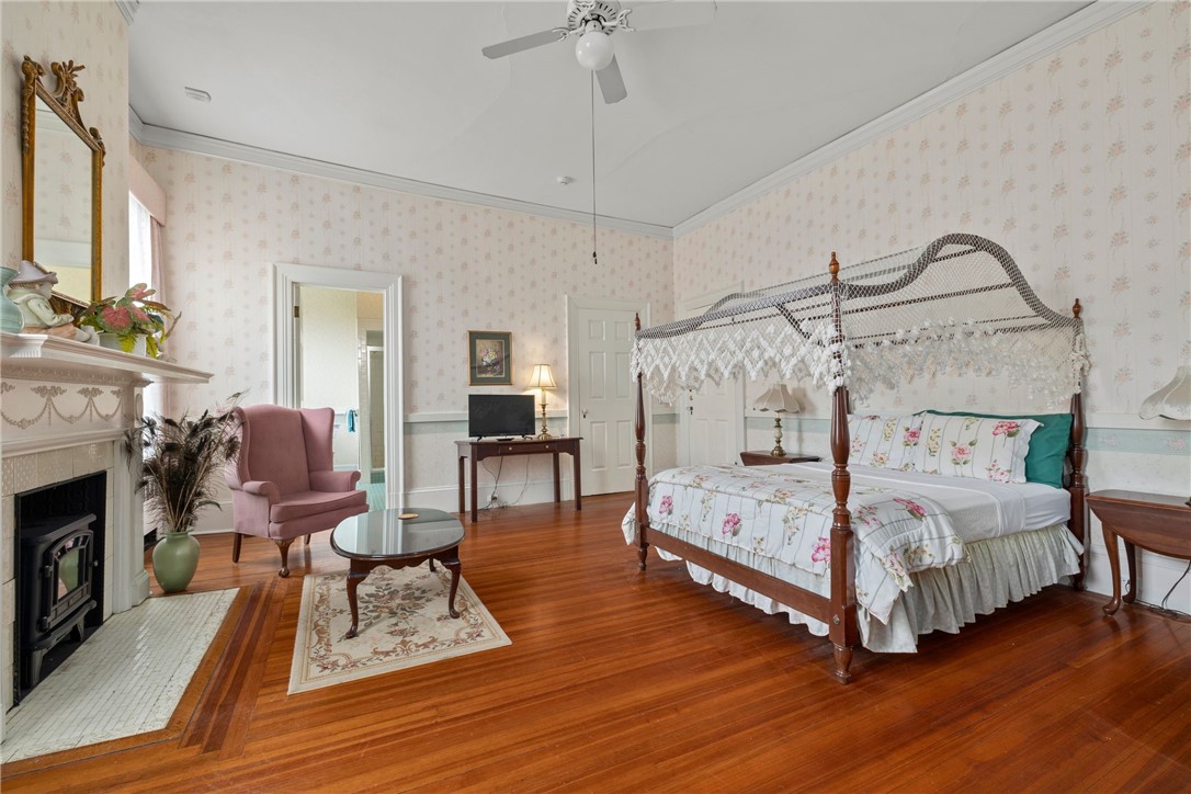 406 Bellevue Avenue Newport, RI 02840 - Photo 32 of 44