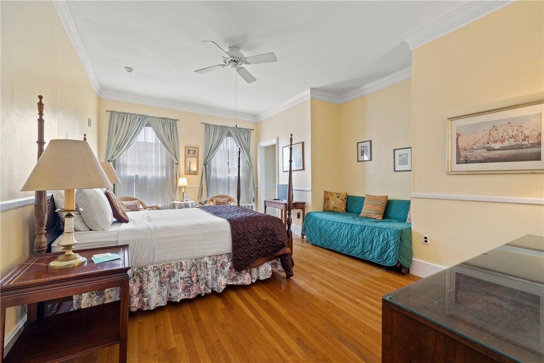 406 Bellevue Avenue Newport, RI 02840 - Photo 33 of 44