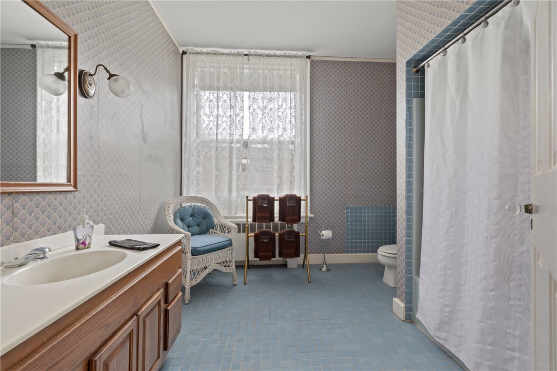 406 Bellevue Avenue Newport, RI 02840 - Photo 34 of 44