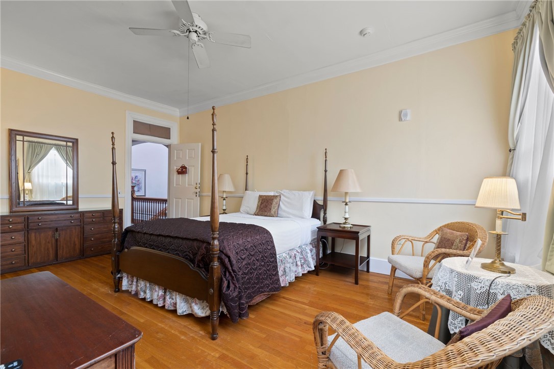 406 Bellevue Avenue Newport, RI 02840 - Photo 37 of 44