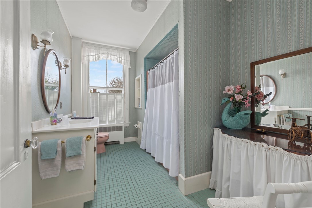 406 Bellevue Avenue Newport, RI 02840 - Photo 38 of 44