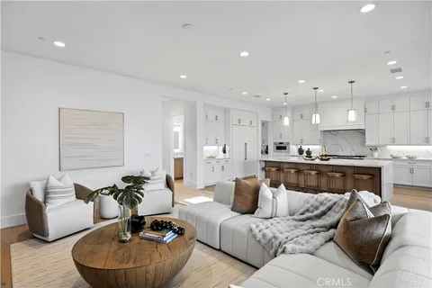 $6,895,000 | 1736 Port Sheffield Place, Newport Beach, CA 92660