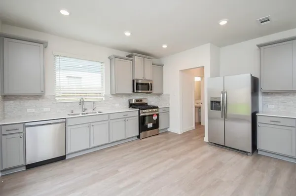 $2,000 | 17231 Walden Lk Lane, Hockley, TX 77447