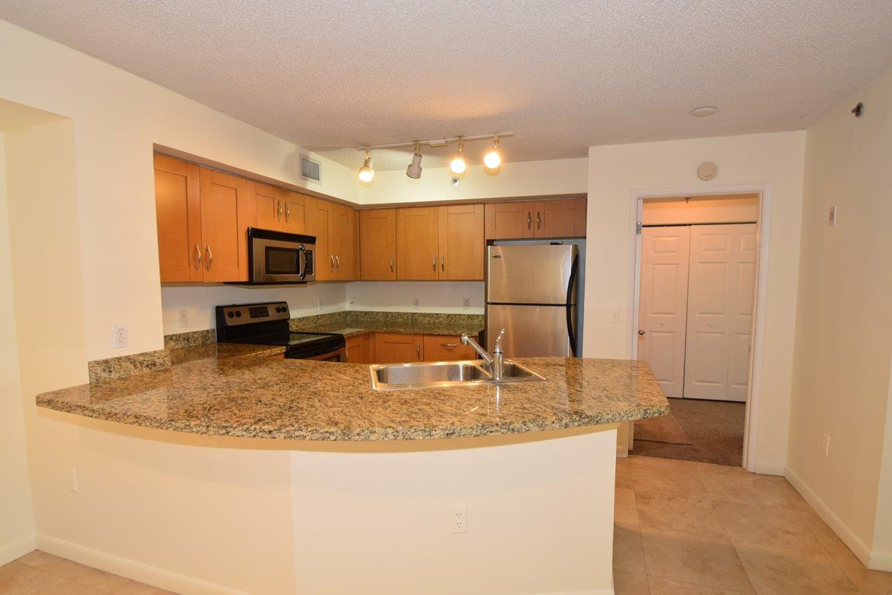 3237 Clint Moore Road, Unit 104 Boca Raton, FL 33496 - Photo 4 of 21 Kitchen
