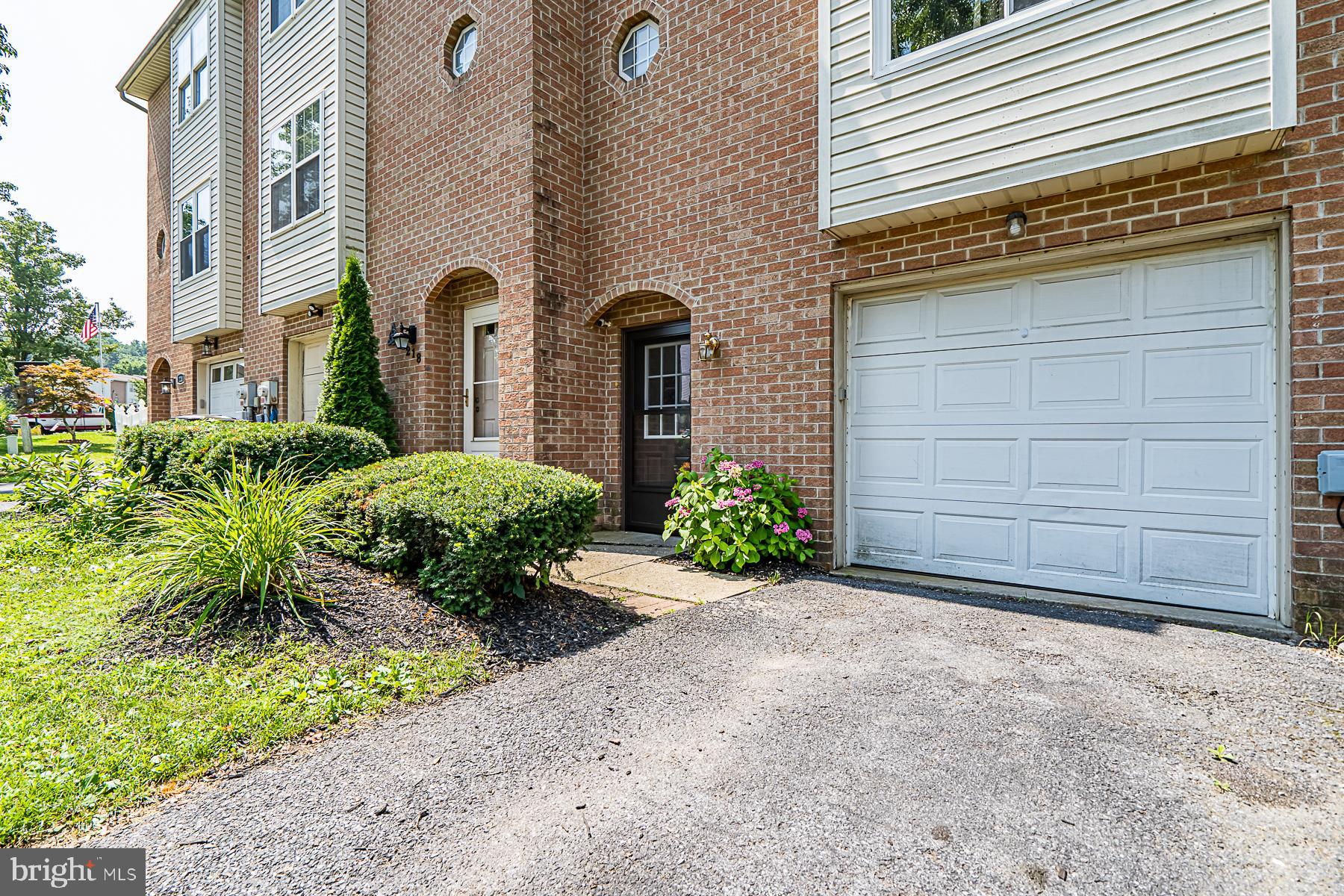 216 Ridgeview Drive Alburtis, PA 18011 - Photo 3 of 35 Gallery Image 3