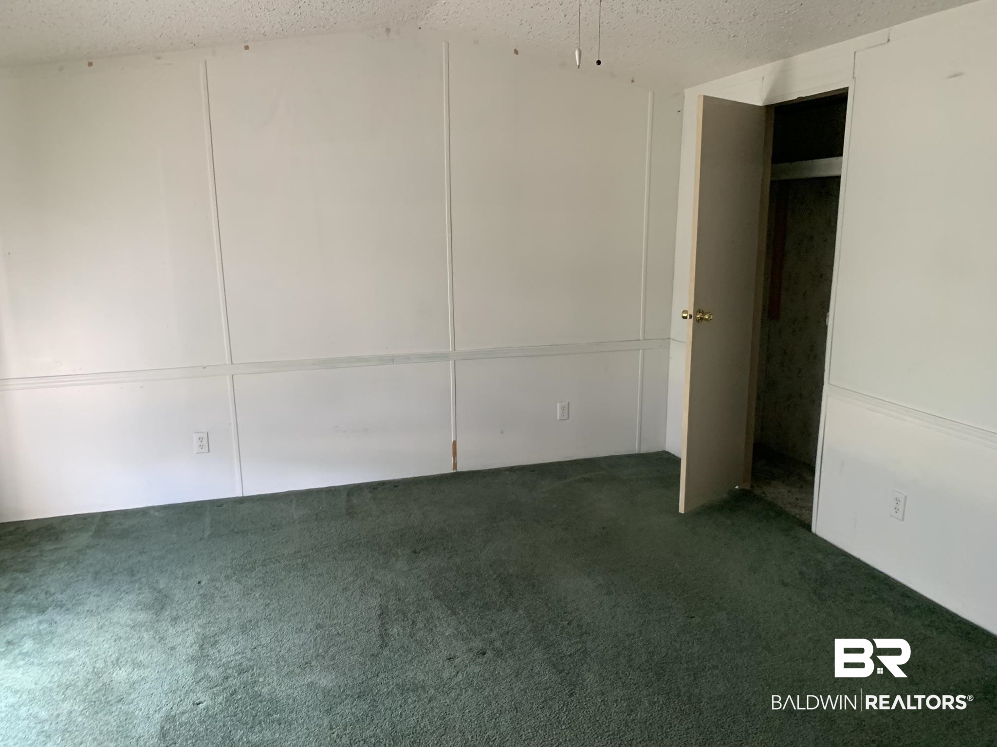 7075 A 6th Street Eight Mile, AL 36613 - Photo 8 of 10