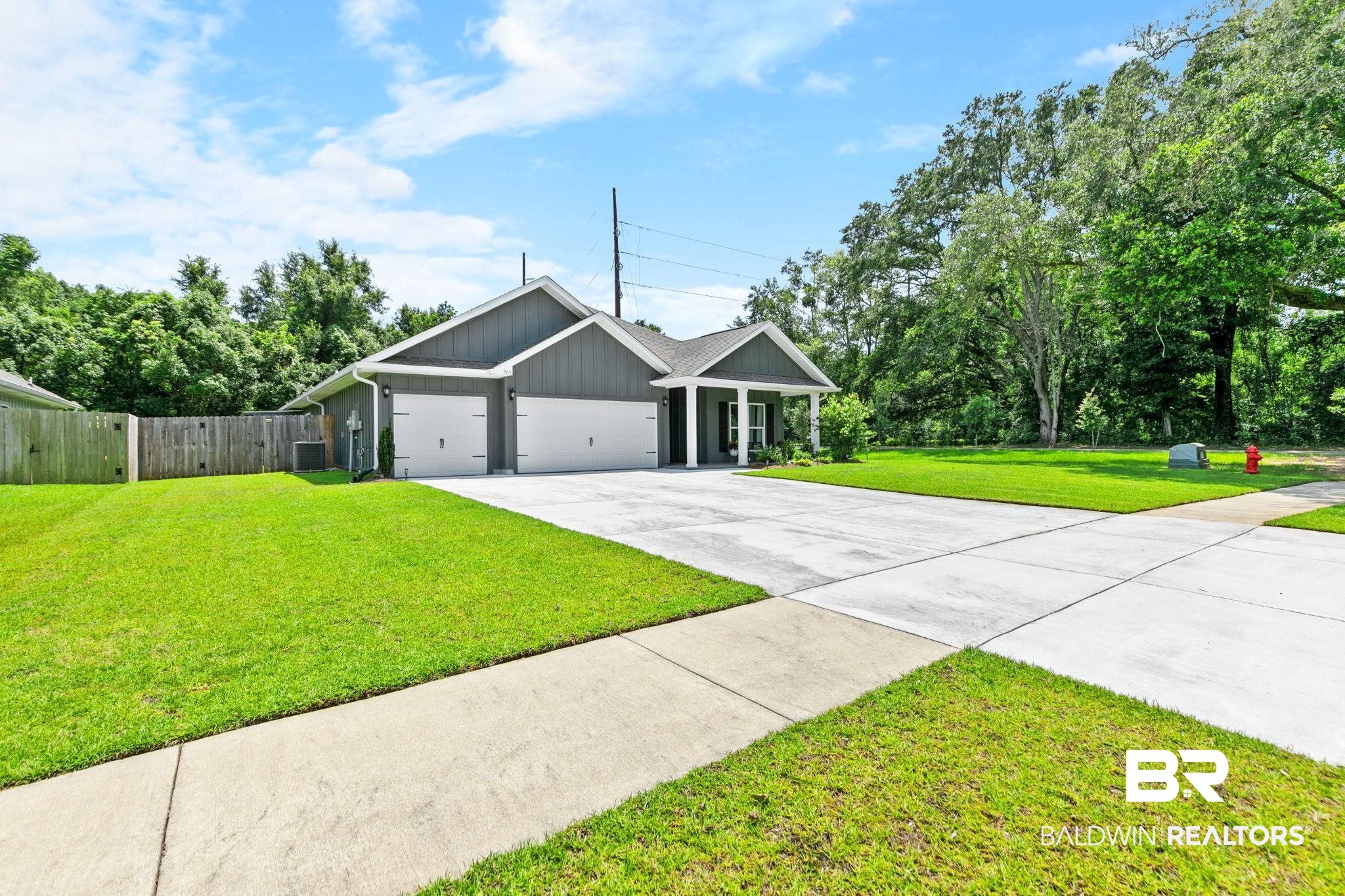 705 Calibre Street Fairhope, AL 36532 - Photo 3 of 86