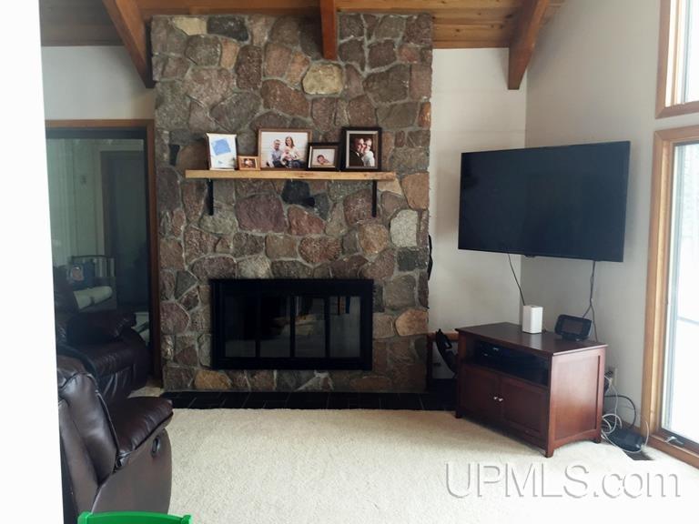27 Middle Island Point Road Marquette, MI 49855 - Photo 12 of 31