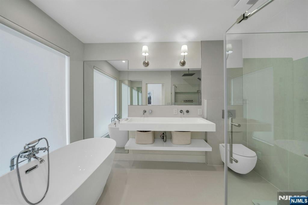 27 Knickerbocker Road Closter, NJ 07624 - Photo 18 of 25