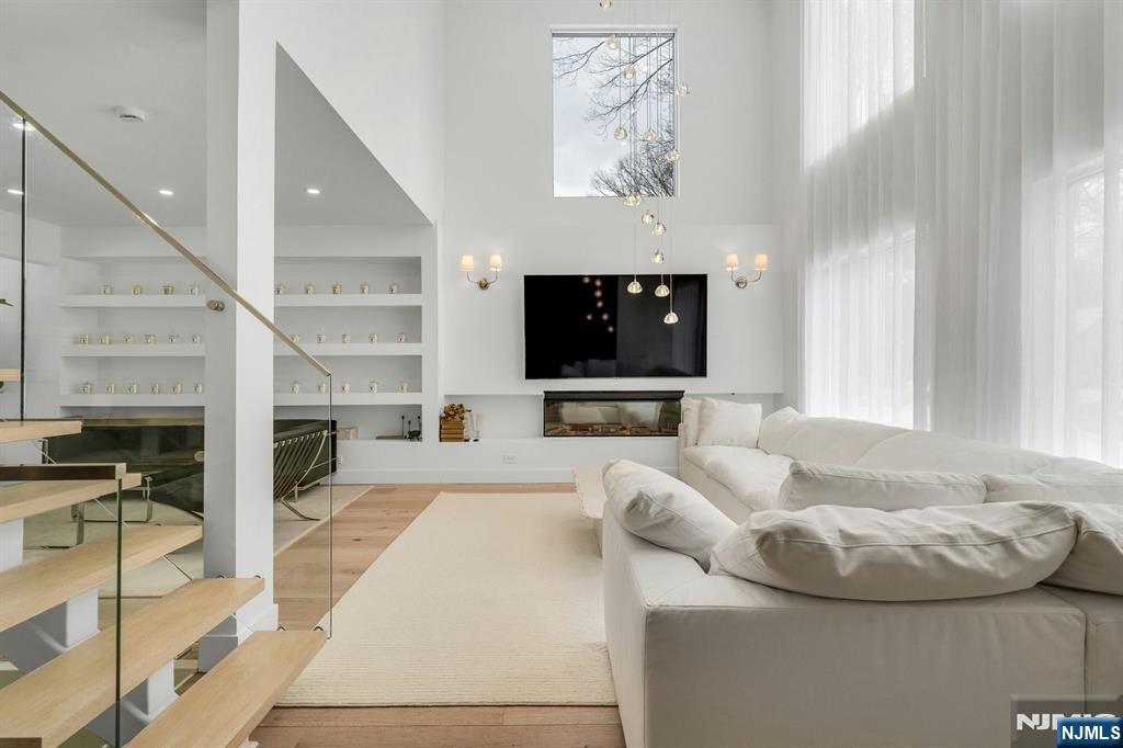 27 Knickerbocker Road Closter, NJ 07624 - Photo 6 of 25