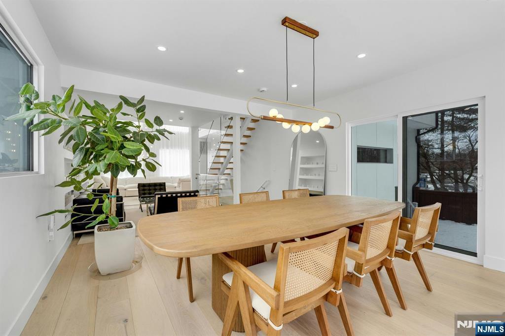 27 Knickerbocker Road Closter, NJ 07624 - Photo 9 of 25