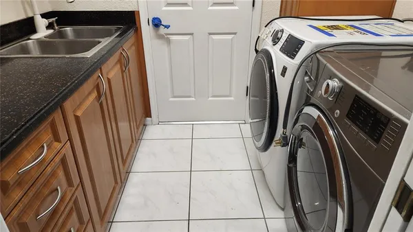 $4,400 | 3037 Crest Drive, Clearwater, FL 33759